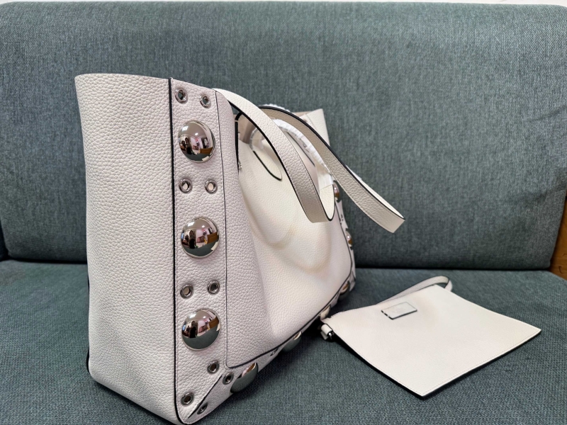 Va1e*ntin0 shopping bag